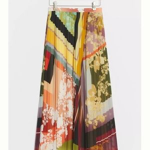 Pleated mixed print skirt